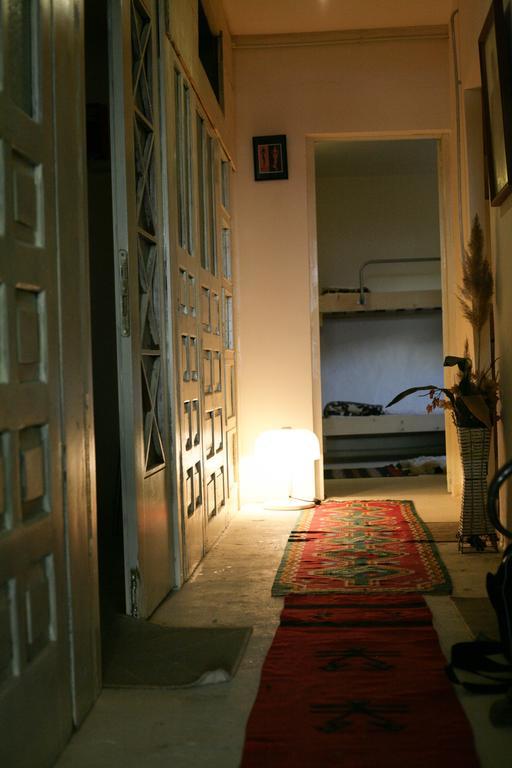Zig Zag Hostal *